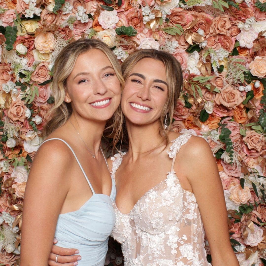 PNW Weddings - Adventure Box Photo Booth - Floral Backdrop For Guest Photos Bride And Groom Keepsake-min Annie Purkey Fine Art