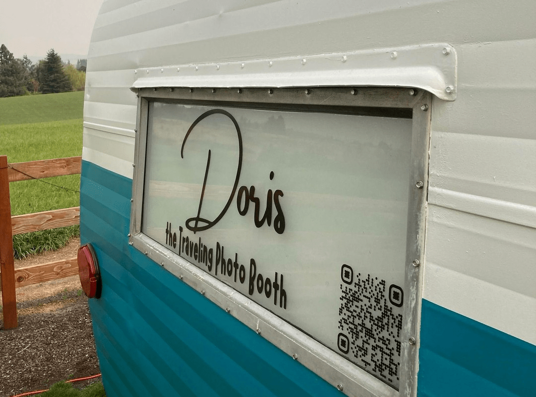 Doris the Traveling Photo Booth - PNW Weddings - Mobile Photo Booth-min