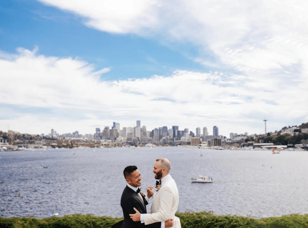 Erin-Witt-Photography-PNW-Weddings-LGBT-Seattle-Wedding-at-Gas-Works-Park-min