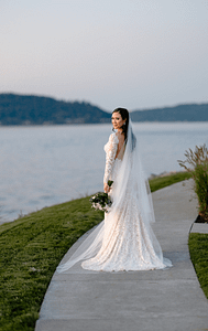 Poppy Photography - PNW Weddings - Photographer - Washington - White Bouquet Lake Mountains Boardwalk Backless Dress Long Veil Lace Over The Shoulder-min 3 Birds Caravan - Mobile Bridal Suite - Oregon-min