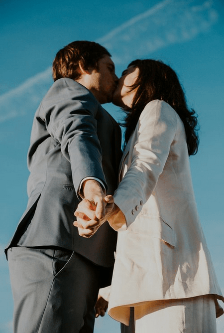 Wold Coast Photography you may kiss the bride wedding couple PNW Weddings 3 Birds Caravan - Mobile Bridal Suite - Bride Getting Ready-min