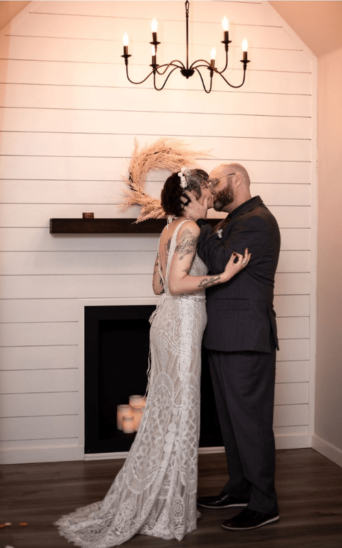 Fly The Coop Studio - Fireplace Kiss - PNW Weddings - Coeur d'Alene, ID - Codie Leigh Photography-min 3 Birds Caravan - Mobile Bridal Suite - Oregon-min