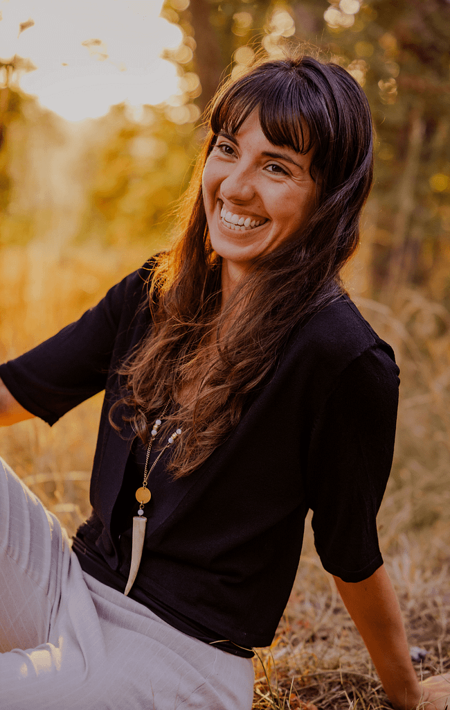 Round Pearl Events - PNW Weddings - Planner Coordinator - Oregon - Smile Portrait Photography Planner Necklace Brown Hair Fall-min 3 Birds Caravan - Mobile Bridal Suite - Bride Getting Ready-min