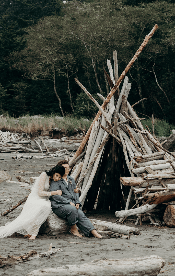 Briana Morrison Photography - PNW Weddings - Photographer - Portland Oregon - Beach Wedding Hut Grey Suit-min